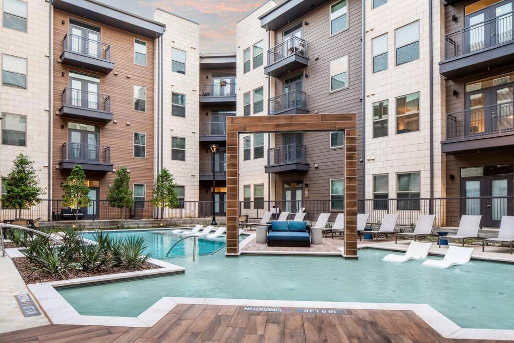 Luxury Studio Near Dt Φορτ Γουόρθ Εξωτερικό φωτογραφία